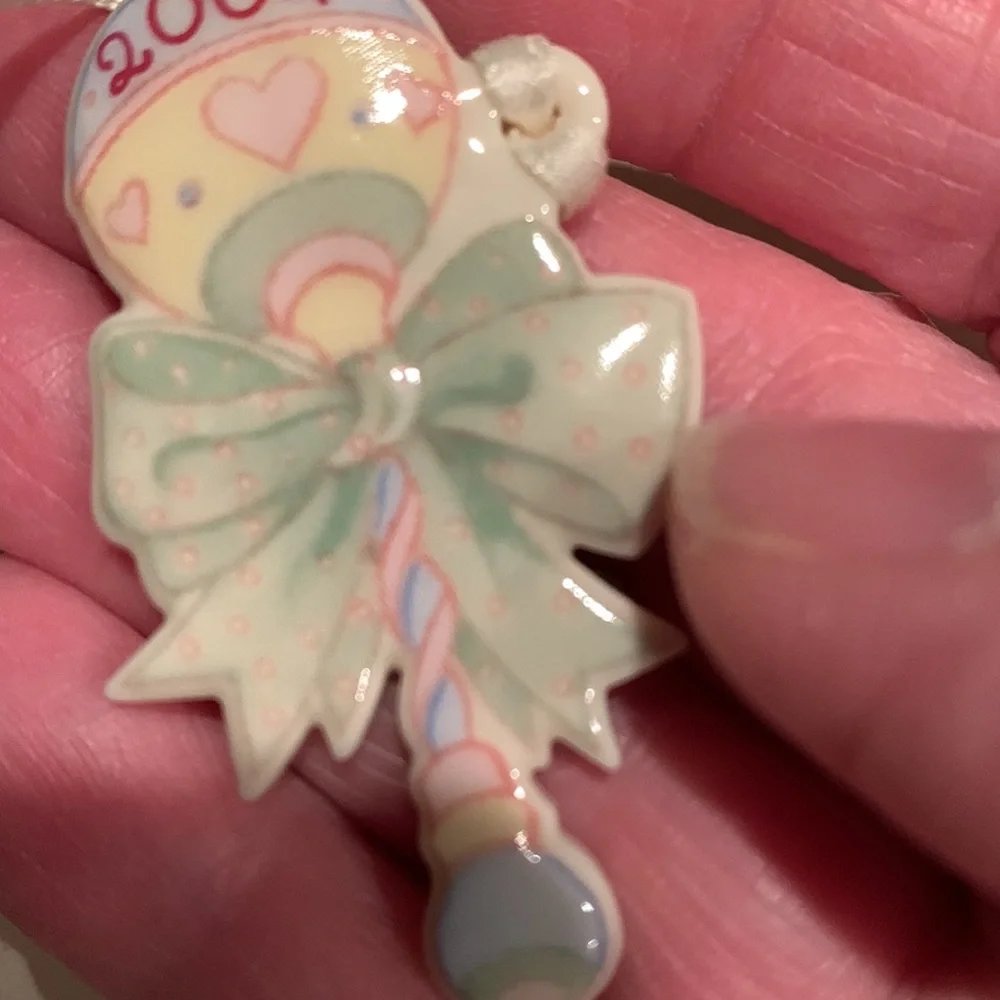 Longaberger 2004 Baby Tie-On. NIB
